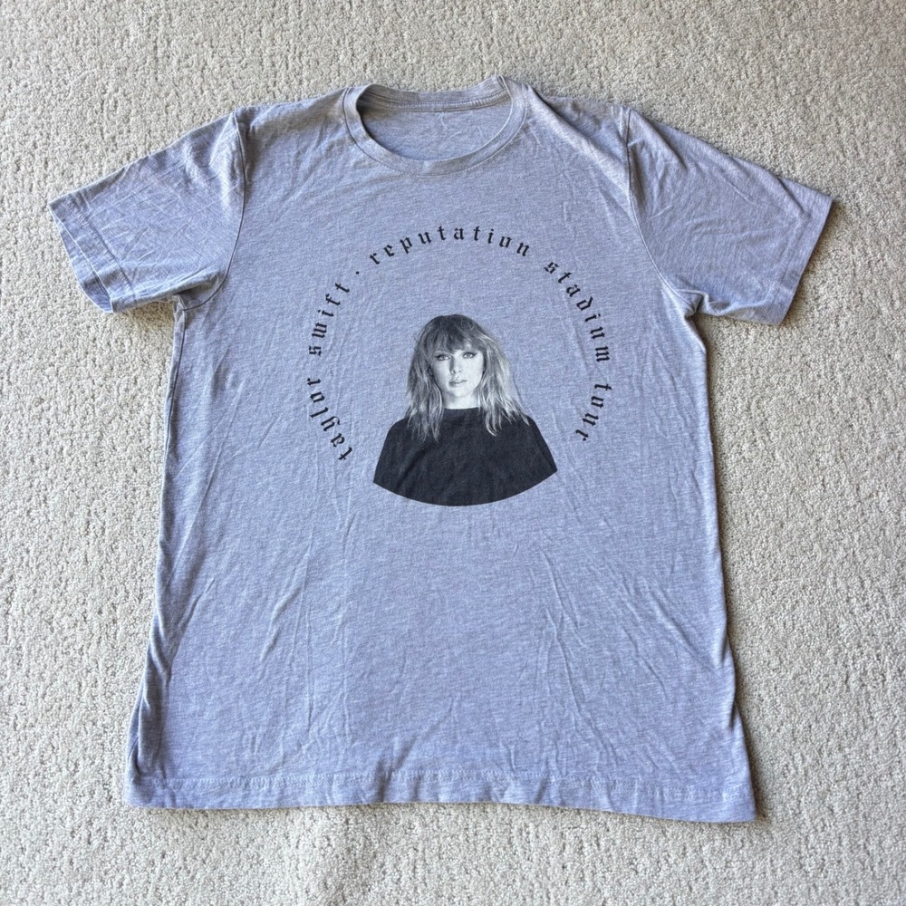 Taylor Swift Reputation Stadium Tour Gray Graphic T-Shirt Concert Tee‎